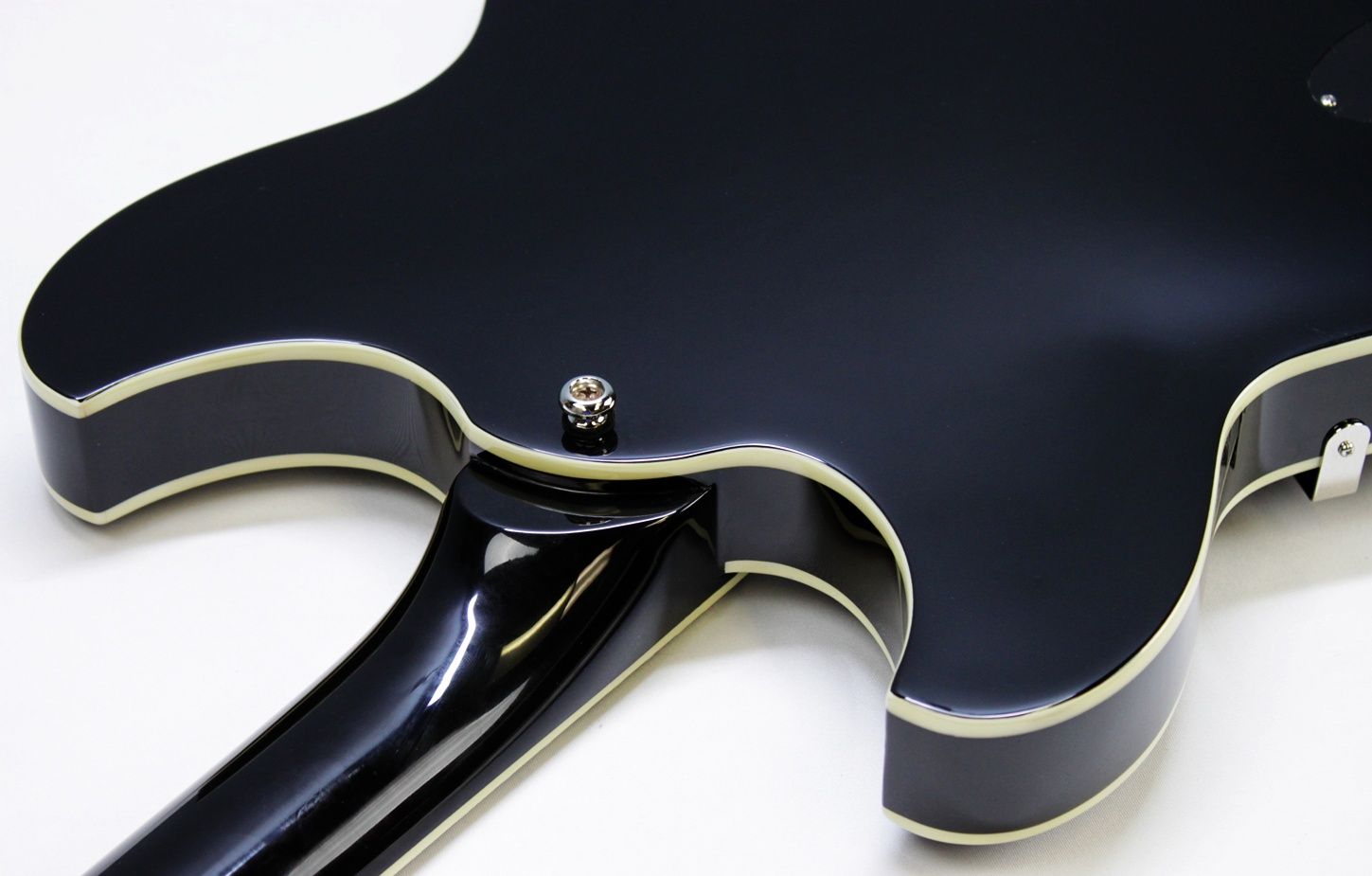 Rivolta Regata VII, Rivolta Guitars, Regata VII, Toro Black, 2021 Rivolta, semi-hollow guitar, electric guitar, offset guitar, dual humbuckers, Brevetto humbuckers, ebony fretboard, mahogany neck, maple body, center block guitar, set neck, 24 frets, boutique guitar, retro style guitar, Korean made guitar, nickel hardware, Tune-O-Matic bridge, stoptail tailpiece, black finish, Rivolta Mondata, Dennis Fano design, Fano inspired guitar, modern vintage guitar, alternative rock guitar, indie guitar, blues guitar, jazz guitar, collectible guitar, premium electric guitar