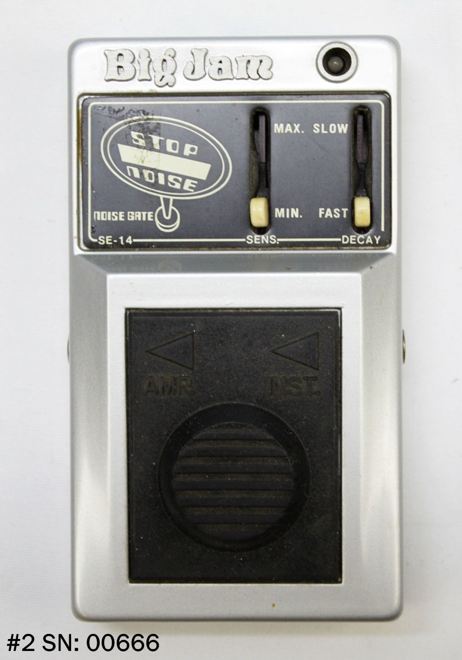 Multivox Big Jam SE-14, Multivox Big Jam Noise Gate, Multivox SE-14, Big Jam SE-14 Stop Noise, Multivox Stop Noise Gate, vintage noise gate pedal, MIJ effects pedal, Made in Japan pedal, Japanese guitar pedal, vintage guitar effects, rare guitar pedal, collectible effects pedal, analog noise gate, guitar noise suppressor, stompbox, vintage stompbox, 1970s guitar pedal, 1980s guitar pedal, grey black pedal, Multivox effects, Big Jam series, Firstman pedal, noise reduction pedal, guitar signal cleaner, pedalboard gear, retro effects pedal, classic Japanese effects, vintage pedal collector, guitar effects unit, rare MIJ stompbox