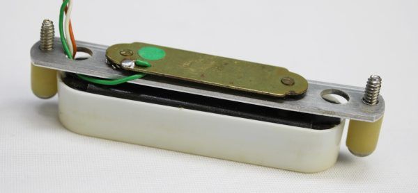 Fender Stratocaster Lace Sensor Gold Pickup - White back angled