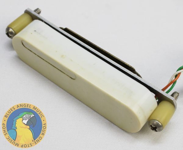 Fender Stratocaster Lace Sensor Gold Pickup - White front facing