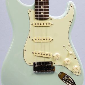 Fender American Professional Limited Edition Rosewood Neck Stratocaster 2017 - Daphne Blue **Upgraded Pickups** front facing body