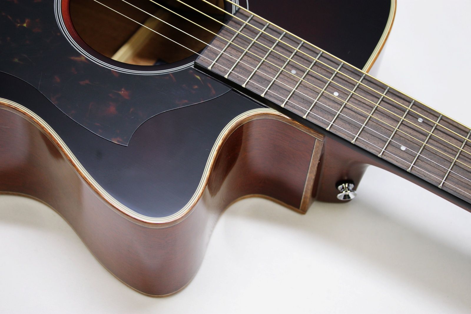 Yamaha AC1M-TBS Solid Sitka Spruce/Mahogany Concert Cutaway with Electronics - Tobacco Brown Sunburst cutaway