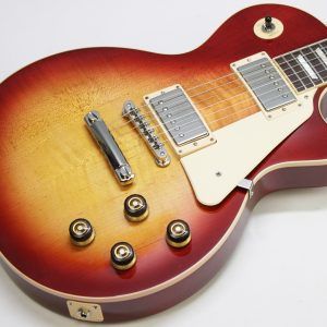 Gibson Les Paul Standard '60s 2020 - Sixties Cherry - Upgraded Pickups & Electronics front of mahogany body with flame maple top