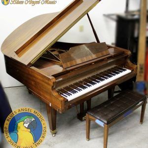 Kimball 582H, Kimball grand piano, 5'8" grand piano, Kimball 582H 1987, walnut grand piano, baby grand piano walnut, Kimball piano vintage, acoustic grand piano, polished walnut piano, classic grand piano, 1980s Kimball piano, Kimball baby grand, grand piano 5 foot 8 inch, traditional wood finish piano, home grand piano, studio grand piano, American made piano, Kimball furniture finish piano