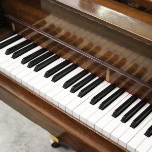 Kimball 582H, Kimball grand piano, 5'8" grand piano, Kimball 582H 1987, walnut grand piano, baby grand piano walnut, Kimball piano vintage, acoustic grand piano, polished walnut piano, classic grand piano, 1980s Kimball piano, Kimball baby grand, grand piano 5 foot 8 inch, traditional wood finish piano, home grand piano, studio grand piano, American made piano, Kimball furniture finish piano