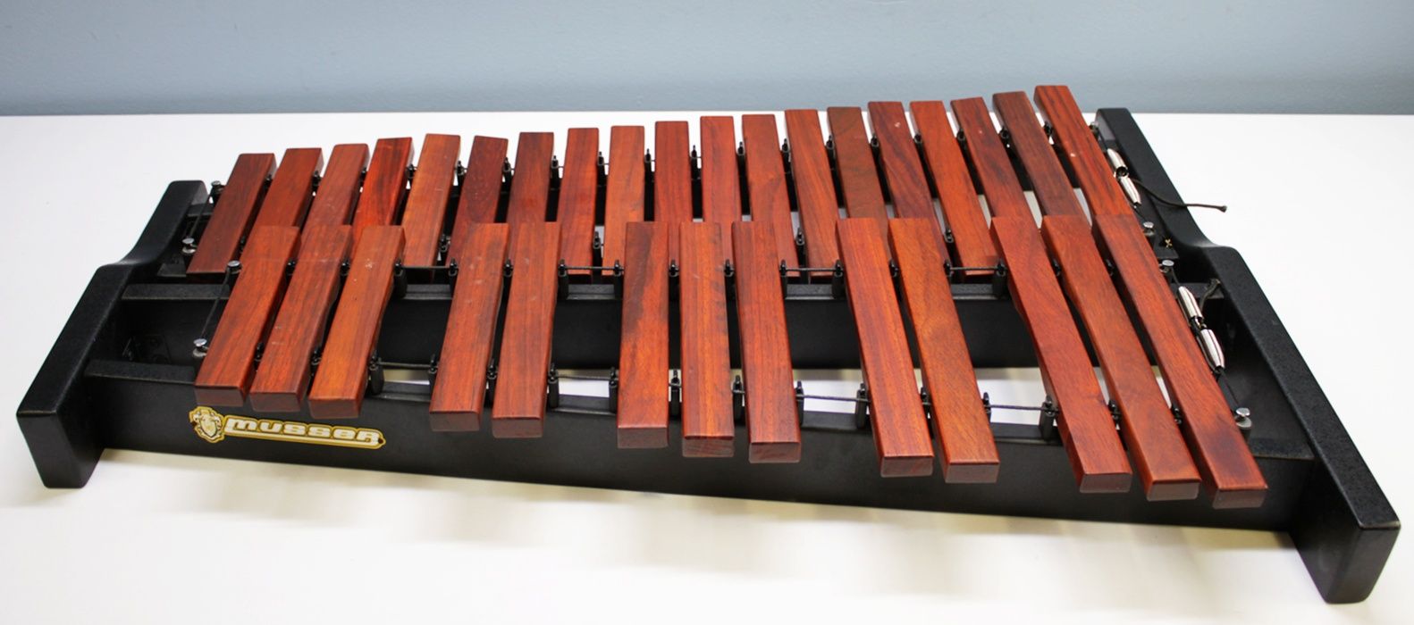 Ludwig, Musser, LMXYLO, student xylophone, xylophone kit, percussion kit, educational percussion, classroom xylophone, practice xylophone, mallet instrument, orchestra percussion, band instrument, student percussion, portable xylophone, bell kit, practice pad, percussion stand, drumsticks, rolling case, 2010s, standard model, school band, concert band, marching percussion, beginner xylophone, used percussion gear