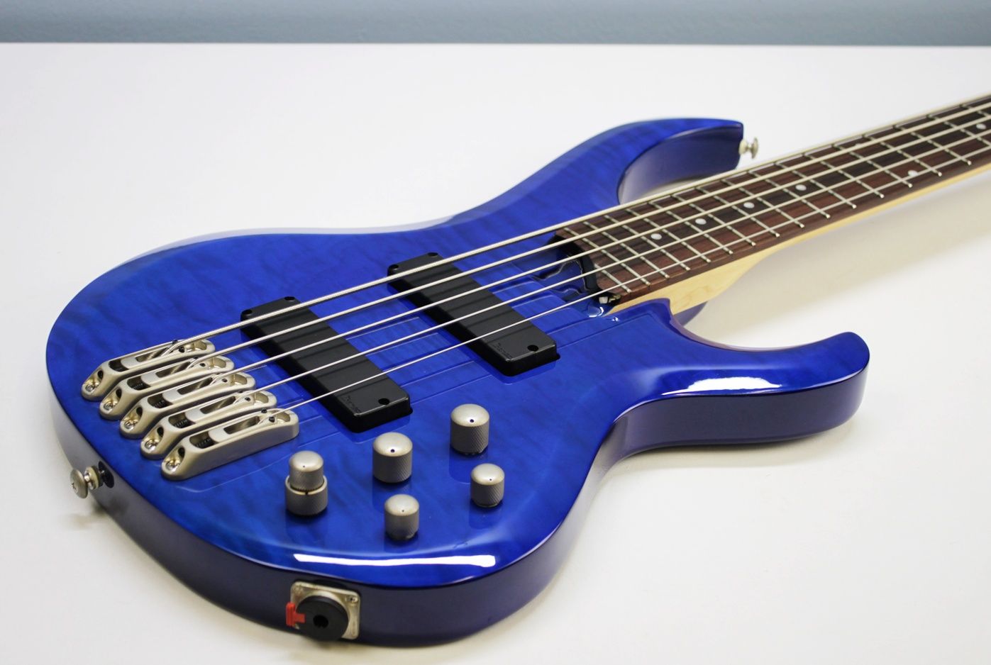 Ibanez, BTB400QM, BTB400QM-TB, Transparent Blue, 2001 Ibanez BTB400QM, 2002 Ibanez BTB400QM, Ibanez BTB bass, Ibanez bass guitar, 4-string bass, active bass, quilted maple top, basswood body, 35 inch scale, neck-through feel, BTB series, Korean made Ibanez, South Korea bass, rosewood fretboard, maple walnut neck, HH pickups, Vari-mid EQ, mono-rail bridge, blue bass guitar, transparent blue finish, extended scale bass, modern bass guitar, ergonomic bass, Ibanez Standard series, passive pickups active preamp, Gotoh tuners, BTB400QM Standard, early 2000s Ibanez bass, professional bass guitar, rock bass, metal bass, fusion bass, progressive bass