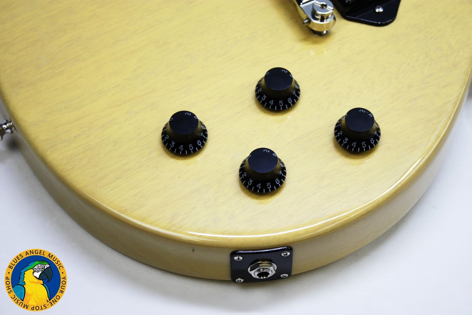 Heritage H-137, Heritage H137, H-137 guitar, Heritage guitar, solid body electric guitar, mahogany electric guitar, one-piece mahogany body, solid mahogany guitar, mahogany body guitar, American electric guitar, vintage style electric guitar, single cut electric guitar, dual pickup guitar, professional electric guitar, warm tone guitar, blues guitar, rock guitar, classic rock guitar, tone machine, Kalamazoo guitar, Heritage Guitars, USA made guitar, handcrafted electric guitar, boutique electric guitar, vintage inspired guitar, collectible guitar, premium electric guitar