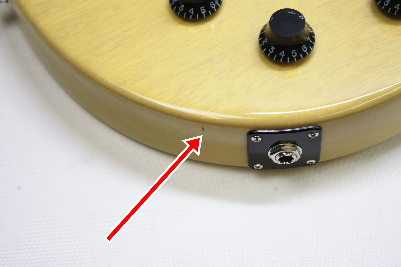 Heritage H-137, Heritage H137, H-137 guitar, Heritage guitar, solid body electric guitar, mahogany electric guitar, one-piece mahogany body, solid mahogany guitar, mahogany body guitar, American electric guitar, vintage style electric guitar, single cut electric guitar, dual pickup guitar, professional electric guitar, warm tone guitar, blues guitar, rock guitar, classic rock guitar, tone machine, Kalamazoo guitar, Heritage Guitars, USA made guitar, handcrafted electric guitar, boutique electric guitar, vintage inspired guitar, collectible guitar, premium electric guitar