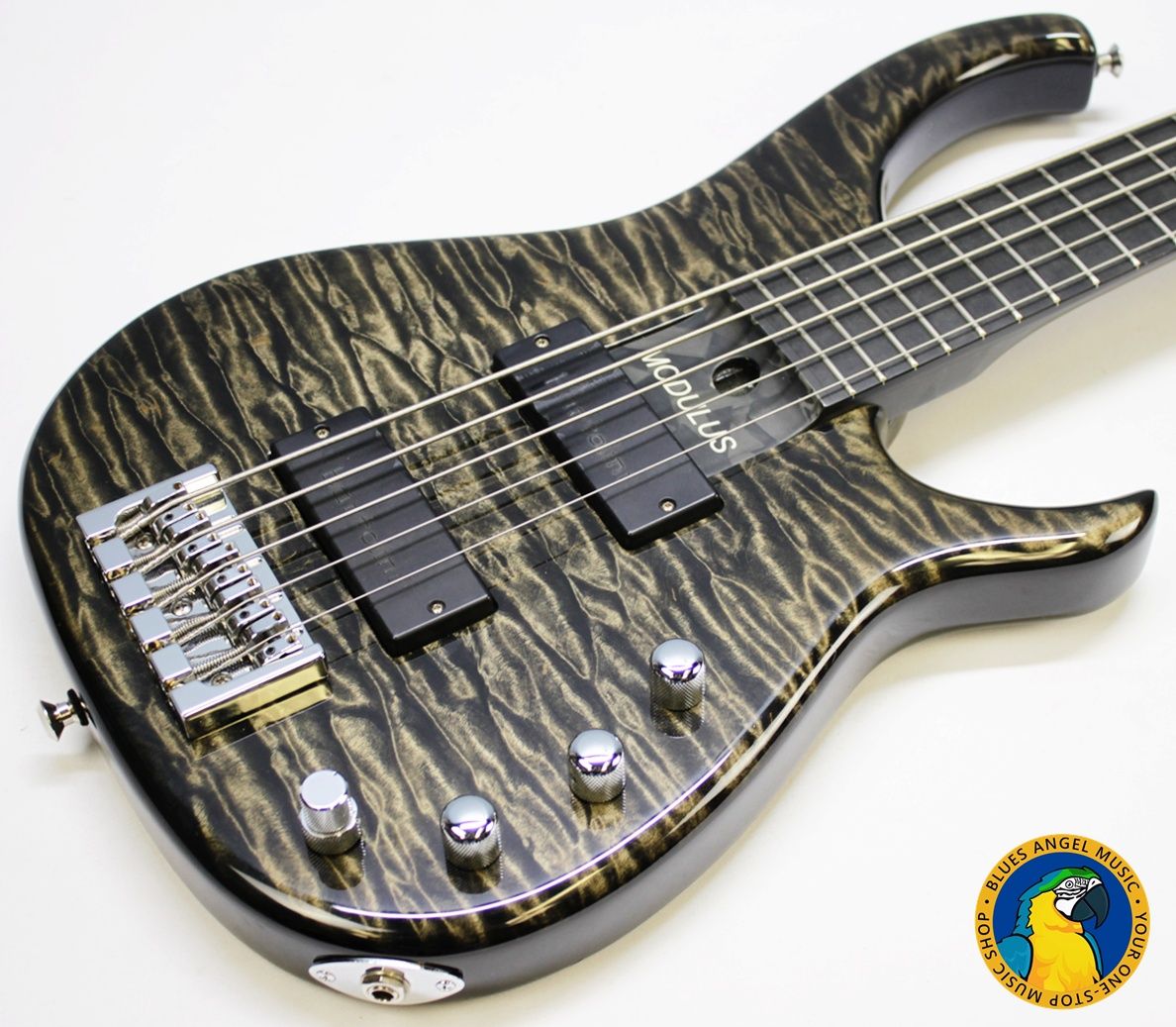 Modulus Quantum V, Modulus Quantum 5, Modulus Q5, 2004 Modulus Quantum V, Modulus Bass, Modulus 5 String Bass, 5 String Bass, Five String Bass, Graphite Neck Bass, Modulus Graphite Neck, Graphite Bass, Quilted Maple Bass, Quilted Maple Top, Silver Burst Bass, Silverburst Bass, Quilted Silver Burst, Bartolini Pickups, Bartolini Bass Pickups, Active Bass, Active Electronics, USA Bass, Made in USA, 2000s Bass, Boutique Bass, High End Bass, Professional Bass, Extended Scale Bass, 35 Inch Scale, Modulus Quantum Bass