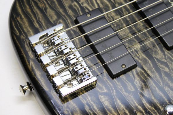 Modulus Quantum V, Modulus Quantum 5, Modulus Q5, 2004 Modulus Quantum V, Modulus Bass, Modulus 5 String Bass, 5 String Bass, Five String Bass, Graphite Neck Bass, Modulus Graphite Neck, Graphite Bass, Quilted Maple Bass, Quilted Maple Top, Silver Burst Bass, Silverburst Bass, Quilted Silver Burst, Bartolini Pickups, Bartolini Bass Pickups, Active Bass, Active Electronics, USA Bass, Made in USA, 2000s Bass, Boutique Bass, High End Bass, Professional Bass, Extended Scale Bass, 35 Inch Scale, Modulus Quantum Bass