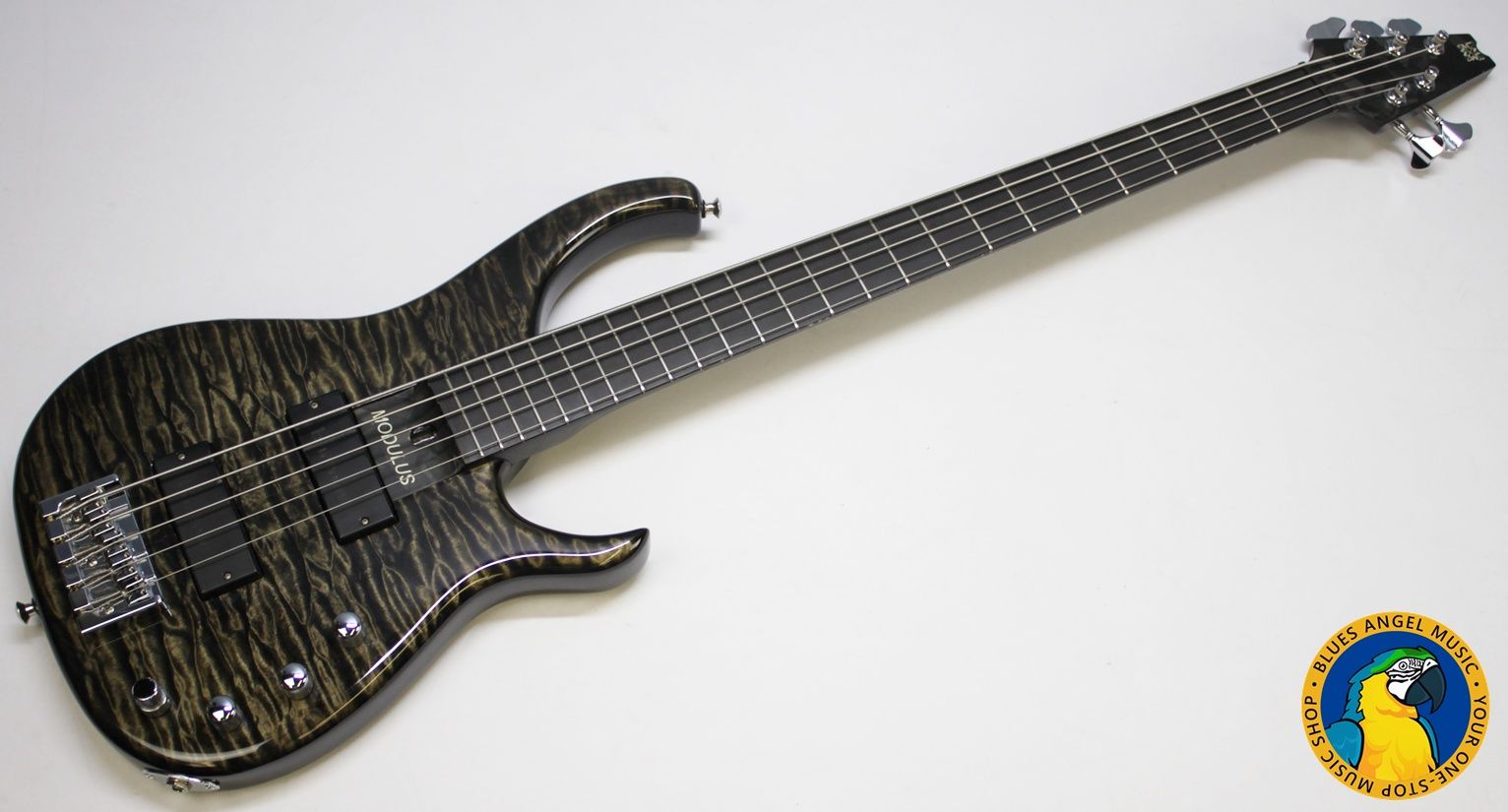 Modulus Quantum V, Modulus Quantum 5, Modulus Q5, 2004 Modulus Quantum V, Modulus Bass, Modulus 5 String Bass, 5 String Bass, Five String Bass, Graphite Neck Bass, Modulus Graphite Neck, Graphite Bass, Quilted Maple Bass, Quilted Maple Top, Silver Burst Bass, Silverburst Bass, Quilted Silver Burst, Bartolini Pickups, Bartolini Bass Pickups, Active Bass, Active Electronics, USA Bass, Made in USA, 2000s Bass, Boutique Bass, High End Bass, Professional Bass, Extended Scale Bass, 35 Inch Scale, Modulus Quantum Bass