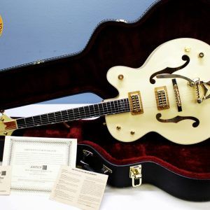 Gretsch Stephen Stills, Gretsch G6136-1958, Gretsch White Falcon, Stephen Stills White Falcon, 2000 Gretsch White Falcon, 2000 Gretsch, Gretsch G6136, White Falcon, Gretsch Falcon, Stephen Stills Signature, Stephen Stills Guitar, Gretsch Signature Guitar, Gretsch Electric Guitar, Gretsch Hollow Body, Hollow Body Guitar, White Hollow Body Guitar, FilterTron Pickups, Gretsch FilterTron, Bigsby Vibrato, Bigsby Guitar, Gold Hardware, White Finish, Vintage Style Gretsch, 1958 White Falcon, 50s Style Gretsch, 2000s Gretsch, Made in Japan Gretsch, MIJ Gretsch, Gretsch Japan, Crosby Stills Nash, CSN, Classic Rock Guitar, Collectible Gretsch