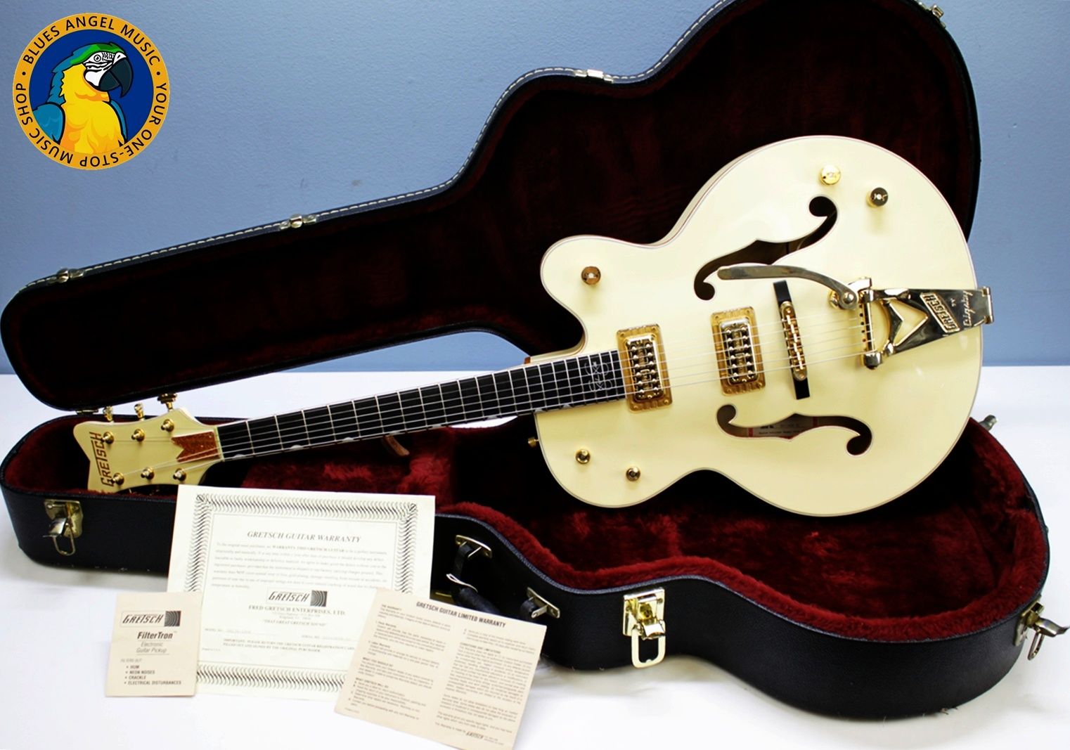 Gretsch Stephen Stills, Gretsch G6136-1958, Gretsch White Falcon, Stephen Stills White Falcon, 2000 Gretsch White Falcon, 2000 Gretsch, Gretsch G6136, White Falcon, Gretsch Falcon, Stephen Stills Signature, Stephen Stills Guitar, Gretsch Signature Guitar, Gretsch Electric Guitar, Gretsch Hollow Body, Hollow Body Guitar, White Hollow Body Guitar, FilterTron Pickups, Gretsch FilterTron, Bigsby Vibrato, Bigsby Guitar, Gold Hardware, White Finish, Vintage Style Gretsch, 1958 White Falcon, 50s Style Gretsch, 2000s Gretsch, Made in Japan Gretsch, MIJ Gretsch, Gretsch Japan, Crosby Stills Nash, CSN, Classic Rock Guitar, Collectible Gretsch