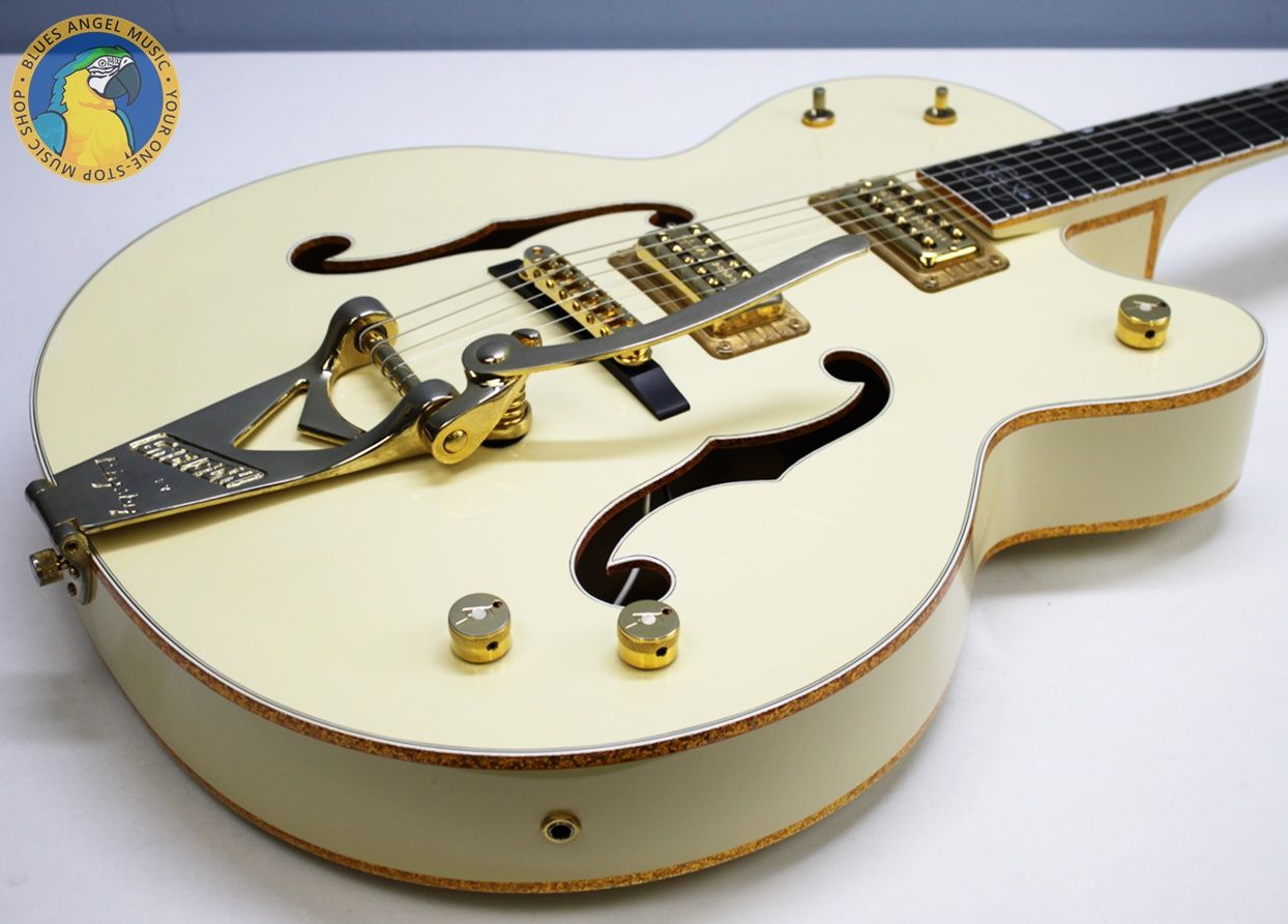 Gretsch Stephen Stills, Gretsch G6136-1958, Gretsch White Falcon, Stephen Stills White Falcon, 2000 Gretsch White Falcon, 2000 Gretsch, Gretsch G6136, White Falcon, Gretsch Falcon, Stephen Stills Signature, Stephen Stills Guitar, Gretsch Signature Guitar, Gretsch Electric Guitar, Gretsch Hollow Body, Hollow Body Guitar, White Hollow Body Guitar, FilterTron Pickups, Gretsch FilterTron, Bigsby Vibrato, Bigsby Guitar, Gold Hardware, White Finish, Vintage Style Gretsch, 1958 White Falcon, 50s Style Gretsch, 2000s Gretsch, Made in Japan Gretsch, MIJ Gretsch, Gretsch Japan, Crosby Stills Nash, CSN, Classic Rock Guitar, Collectible Gretsch