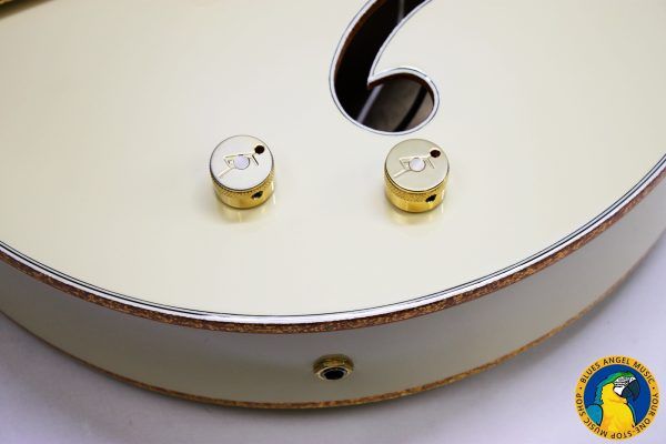 Gretsch Stephen Stills, Gretsch G6136-1958, Gretsch White Falcon, Stephen Stills White Falcon, 2000 Gretsch White Falcon, 2000 Gretsch, Gretsch G6136, White Falcon, Gretsch Falcon, Stephen Stills Signature, Stephen Stills Guitar, Gretsch Signature Guitar, Gretsch Electric Guitar, Gretsch Hollow Body, Hollow Body Guitar, White Hollow Body Guitar, FilterTron Pickups, Gretsch FilterTron, Bigsby Vibrato, Bigsby Guitar, Gold Hardware, White Finish, Vintage Style Gretsch, 1958 White Falcon, 50s Style Gretsch, 2000s Gretsch, Made in Japan Gretsch, MIJ Gretsch, Gretsch Japan, Crosby Stills Nash, CSN, Classic Rock Guitar, Collectible Gretsch