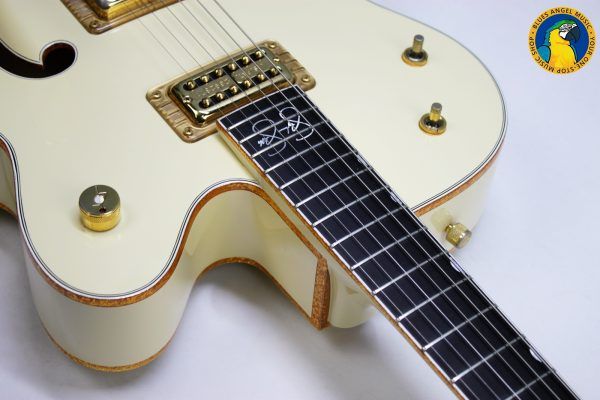 Gretsch Stephen Stills, Gretsch G6136-1958, Gretsch White Falcon, Stephen Stills White Falcon, 2000 Gretsch White Falcon, 2000 Gretsch, Gretsch G6136, White Falcon, Gretsch Falcon, Stephen Stills Signature, Stephen Stills Guitar, Gretsch Signature Guitar, Gretsch Electric Guitar, Gretsch Hollow Body, Hollow Body Guitar, White Hollow Body Guitar, FilterTron Pickups, Gretsch FilterTron, Bigsby Vibrato, Bigsby Guitar, Gold Hardware, White Finish, Vintage Style Gretsch, 1958 White Falcon, 50s Style Gretsch, 2000s Gretsch, Made in Japan Gretsch, MIJ Gretsch, Gretsch Japan, Crosby Stills Nash, CSN, Classic Rock Guitar, Collectible Gretsch