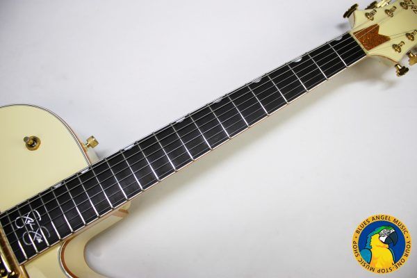 Gretsch Stephen Stills, Gretsch G6136-1958, Gretsch White Falcon, Stephen Stills White Falcon, 2000 Gretsch White Falcon, 2000 Gretsch, Gretsch G6136, White Falcon, Gretsch Falcon, Stephen Stills Signature, Stephen Stills Guitar, Gretsch Signature Guitar, Gretsch Electric Guitar, Gretsch Hollow Body, Hollow Body Guitar, White Hollow Body Guitar, FilterTron Pickups, Gretsch FilterTron, Bigsby Vibrato, Bigsby Guitar, Gold Hardware, White Finish, Vintage Style Gretsch, 1958 White Falcon, 50s Style Gretsch, 2000s Gretsch, Made in Japan Gretsch, MIJ Gretsch, Gretsch Japan, Crosby Stills Nash, CSN, Classic Rock Guitar, Collectible Gretsch