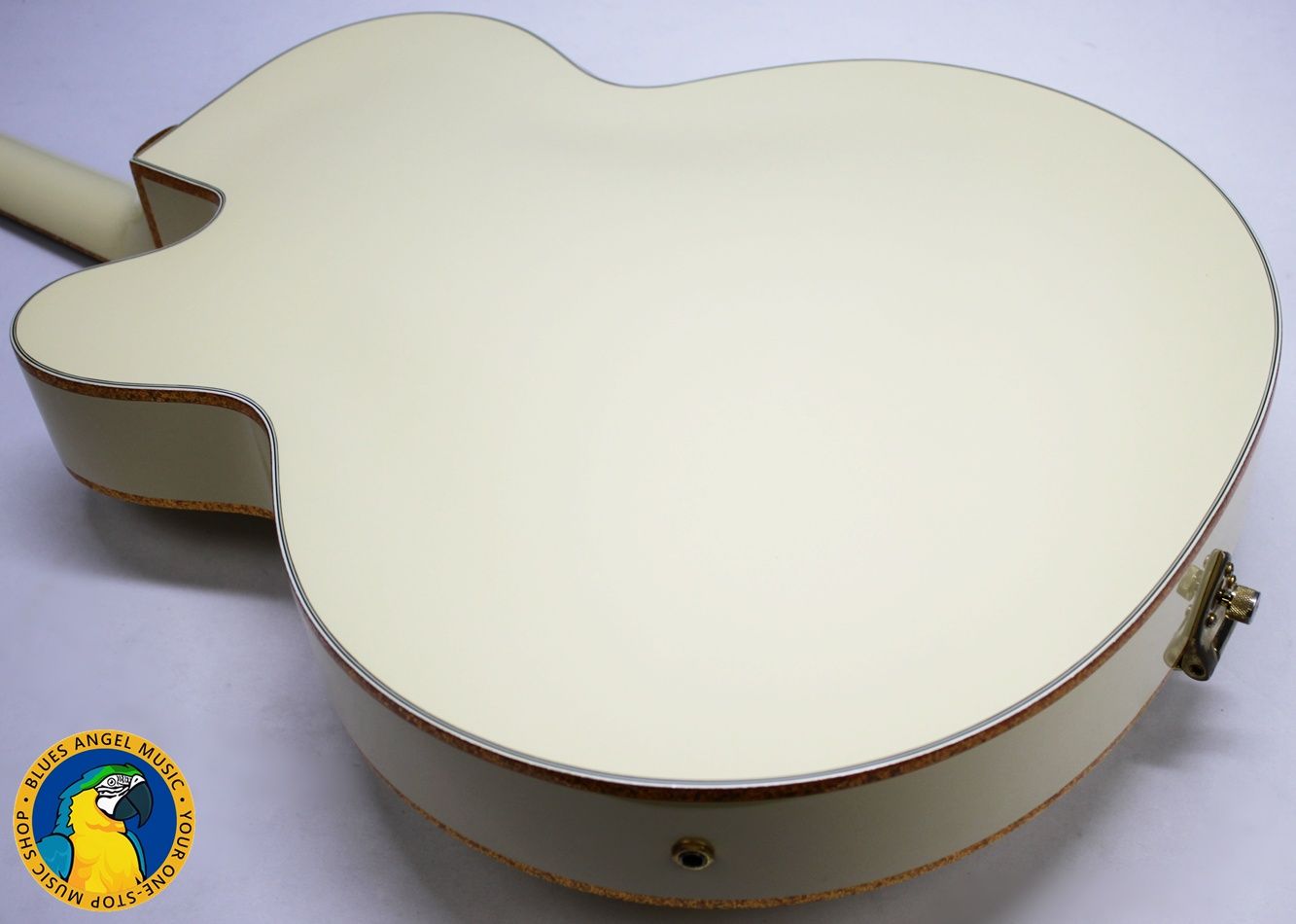 Gretsch Stephen Stills, Gretsch G6136-1958, Gretsch White Falcon, Stephen Stills White Falcon, 2000 Gretsch White Falcon, 2000 Gretsch, Gretsch G6136, White Falcon, Gretsch Falcon, Stephen Stills Signature, Stephen Stills Guitar, Gretsch Signature Guitar, Gretsch Electric Guitar, Gretsch Hollow Body, Hollow Body Guitar, White Hollow Body Guitar, FilterTron Pickups, Gretsch FilterTron, Bigsby Vibrato, Bigsby Guitar, Gold Hardware, White Finish, Vintage Style Gretsch, 1958 White Falcon, 50s Style Gretsch, 2000s Gretsch, Made in Japan Gretsch, MIJ Gretsch, Gretsch Japan, Crosby Stills Nash, CSN, Classic Rock Guitar, Collectible Gretsch