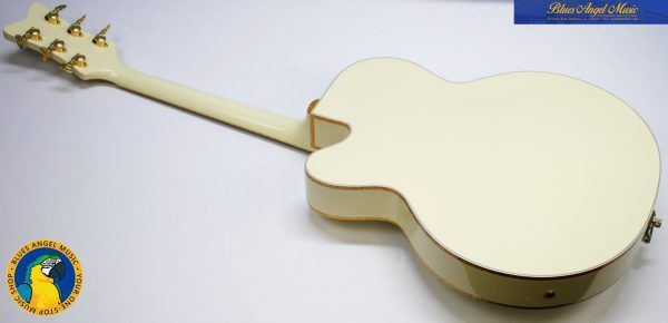 Gretsch Stephen Stills, Gretsch G6136-1958, Gretsch White Falcon, Stephen Stills White Falcon, 2000 Gretsch White Falcon, 2000 Gretsch, Gretsch G6136, White Falcon, Gretsch Falcon, Stephen Stills Signature, Stephen Stills Guitar, Gretsch Signature Guitar, Gretsch Electric Guitar, Gretsch Hollow Body, Hollow Body Guitar, White Hollow Body Guitar, FilterTron Pickups, Gretsch FilterTron, Bigsby Vibrato, Bigsby Guitar, Gold Hardware, White Finish, Vintage Style Gretsch, 1958 White Falcon, 50s Style Gretsch, 2000s Gretsch, Made in Japan Gretsch, MIJ Gretsch, Gretsch Japan, Crosby Stills Nash, CSN, Classic Rock Guitar, Collectible Gretsch