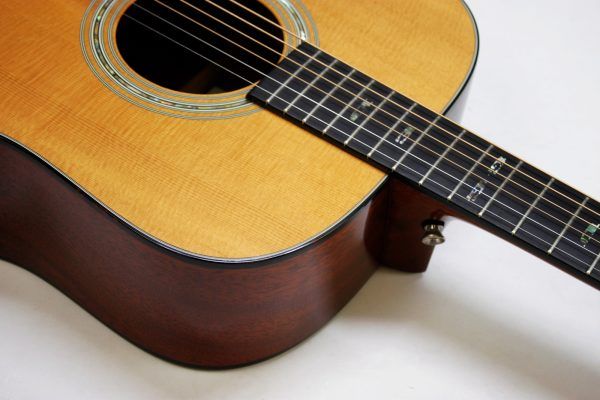 Martin MTV-1, Martin MTV1, Martin Guitar, Martin Acoustic Guitar, Martin Dreadnought, MTV Unplugged, MTV Guitar, Limited Edition Martin, 1996 Martin, Vintage Martin, Martin Limited Edition, Dreadnought Acoustic, Sitka Spruce, East Indian Rosewood, Mahogany, Ebony Fingerboard, Solid Wood Acoustic, USA Made Guitar, C.F. Martin, Martin Collector Guitar, Rare Martin, 90s Martin, Acoustic Guitar, Collectible Guitar