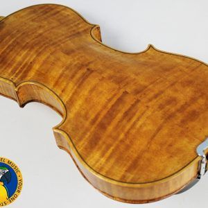 This is a beautiful Polish 4/4 Violin -- including a case & 3 bows. Reading inside the f-hole, we can see that this is a copy of a Franciszek Borowiecki from 1923. Includes Case