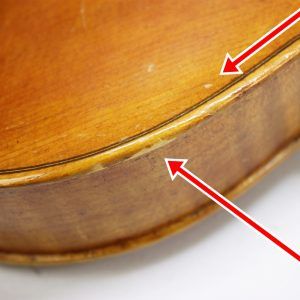 This is a beautiful Polish 4/4 Violin -- including a case & 3 bows. Reading inside the f-hole, we can see that this is a copy of a Franciszek Borowiecki from 1923. Includes Case