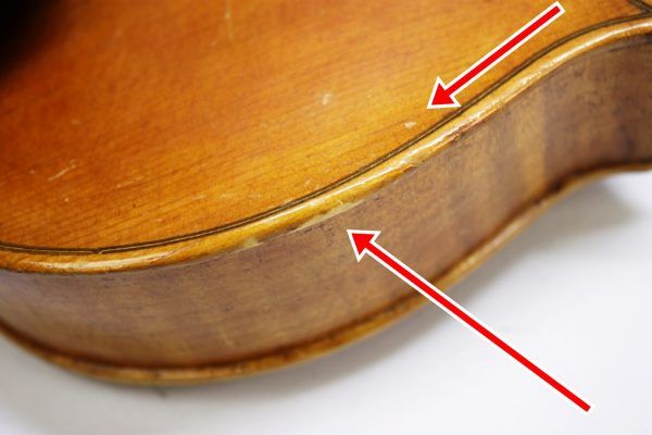 This is a beautiful Polish 4/4 Violin -- including a case & 3 bows. Reading inside the f-hole, we can see that this is a copy of a Franciszek Borowiecki from 1923. Includes Case