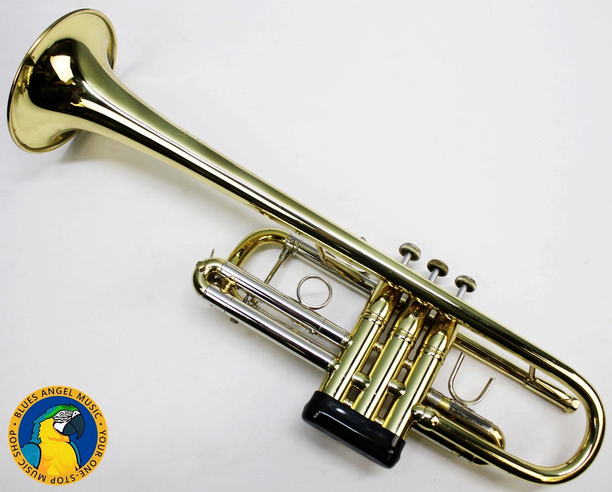 Bach, Bach Stradivarius, Bach Stradivarius 239, Bach 239, Bach C Trumpet, C Trumpet, Professional Trumpet, Professional C Trumpet, Vincent Bach, Vincent Bach Stradivarius, Elkhart Bach, Elkhart Trumpet, Bach Elkhart, Stradivarius Trumpet, Model 239, 239 Bell, Early 90s Bach, 1990s Trumpet, Vintage Bach Trumpet, Orchestral Trumpet, Symphony Trumpet, Classical Trumpet, Brass Instrument, Professional Brass Instrument, Bach Brass, Made in Elkhart, Elkhart Indiana, Original Case, Bach Original Case, Used Trumpet, C Trumpet with Case