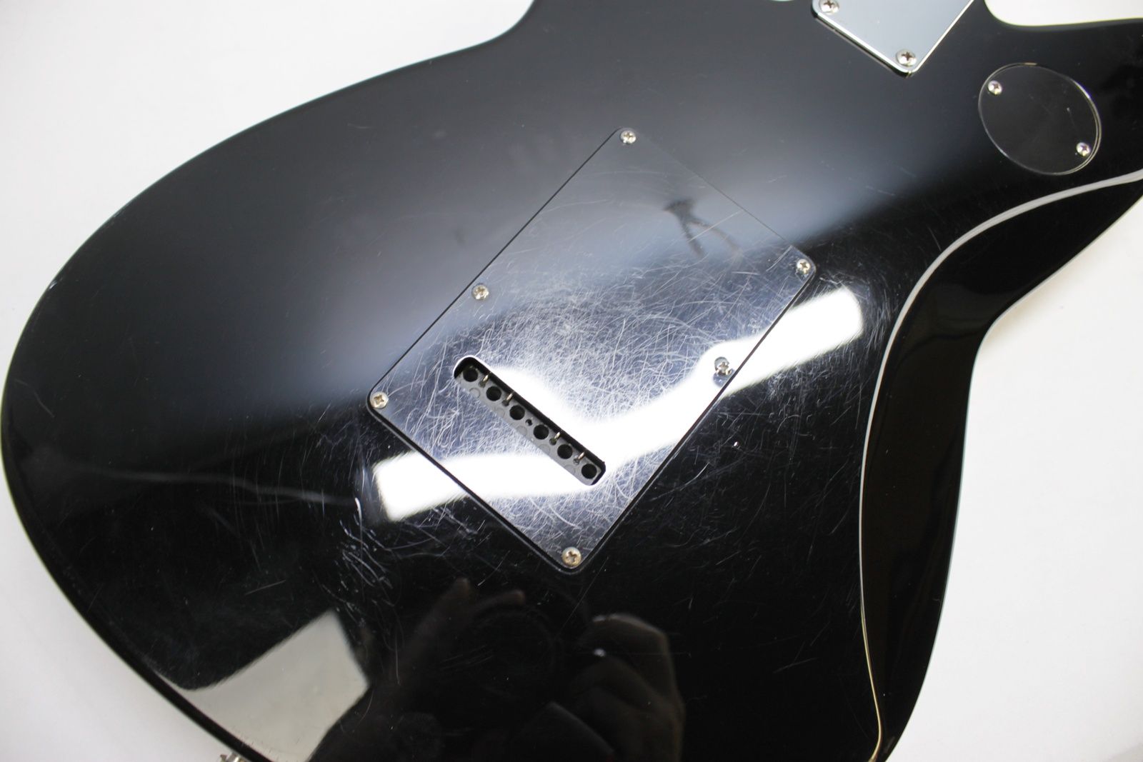 Reverend Six Gun SSS TW, Reverend Six Gun, Reverend Guitars, Six Gun SSS, Six Gun TW, Reverend Electric Guitar, Reverend SSS Guitar, SSS Electric Guitar, Triple Single Coil, Single Coil Guitar, Korina Body Guitar, Korina Electric Guitar, Reverend Pickups, Bass Contour Control, Reverend Bass Contour, Wilkinson Tremolo, Tremolo Guitar, Reverend Locking Tuners, Bolt On Guitar, 25.5 Scale Guitar, 22 Fret Guitar, S Style Guitar, Strat Style Guitar, Offset Electric Guitar, Versatile Electric Guitar, Blues Guitar, Rock Guitar, Indie Guitar, Alternative Rock Guitar, Reverend Six Gun Electric Guitar