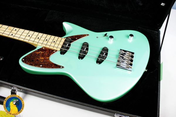 Retronix R-800B, Retronix R800B, Retronix Bass, 2013 Retronix, Seafoam Green Bass, Seafoam Green, Electric Bass, Vintage Style Bass, Retro Bass, 4 String Bass, Maple Neck, Maple Fretboard, Passive Pickups, Triple Pickup Bass, 3 Pickup Bass, Solid Body Bass, Original Case, Bass Guitar, Used Bass, Rare Bass, Retronix Guitar