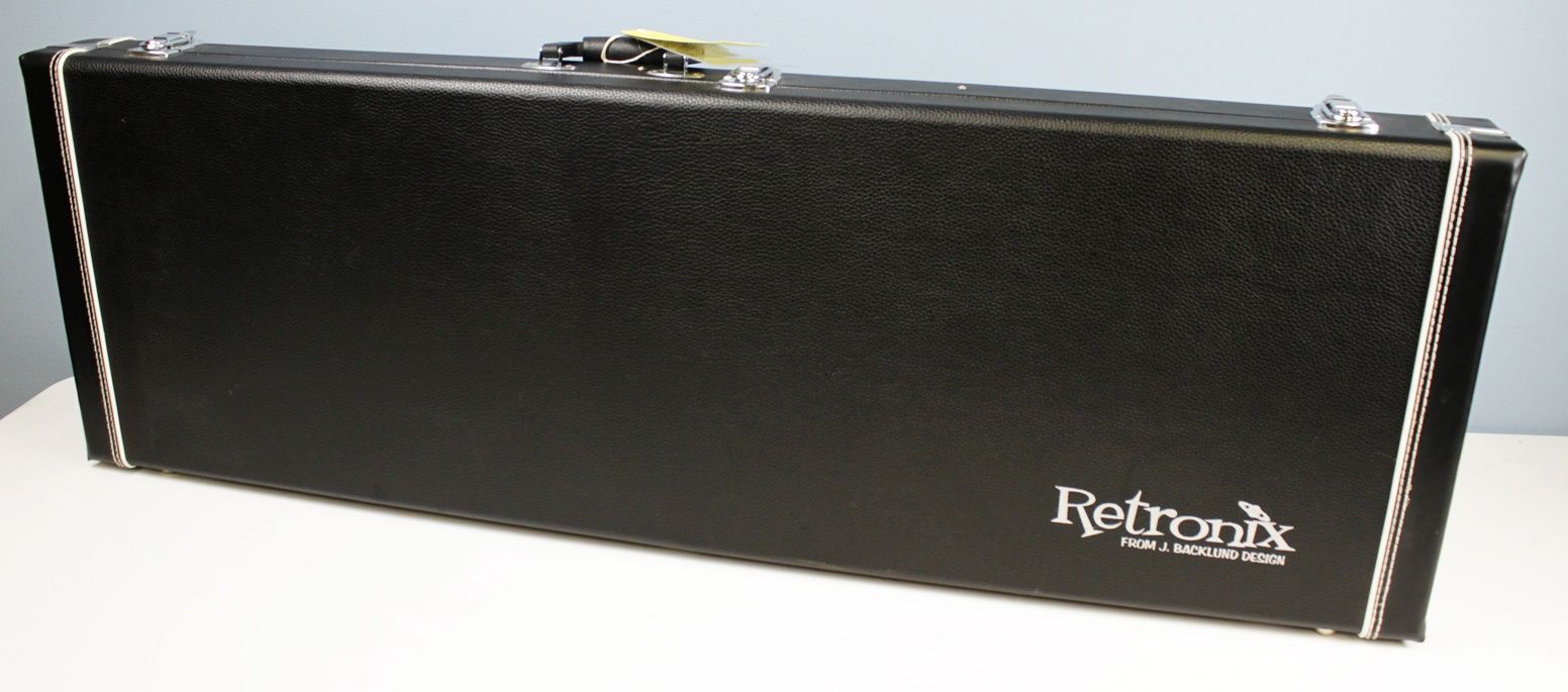 Retronix R-800B, Retronix R800B, Retronix Bass, 2013 Retronix, Seafoam Green Bass, Seafoam Green, Electric Bass, Vintage Style Bass, Retro Bass, 4 String Bass, Maple Neck, Maple Fretboard, Passive Pickups, Triple Pickup Bass, 3 Pickup Bass, Solid Body Bass, Original Case, Bass Guitar, Used Bass, Rare Bass, Retronix Guitar